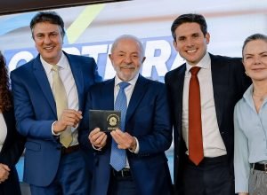 lula-sanciona-lei-que-cria-carteira-nacional-do-professor