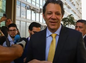 haddad-comemora-aprovacao-da-isencao-do-ir-na-camara:-“foi-um-golaco!”
