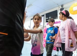 alunos-da-educacao-especial-da-rede-estadual-participam-de-evento-sobre-o-outubro-rosa