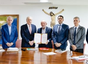 lula-assina-projeto-de-lei-antifaccao-e-envia-ao-congresso