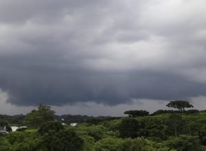 simepar-e-defesa-civil-alertam-para-tempestade-no-parana-no-fim-de-semana
