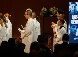 missa-de-7o-dia-homenageia-policiais-mortos-em-operacao-no-rio