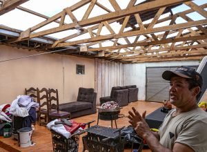 historias-comoventes:-moradores-de-rio-bonito-do-iguacu-comecam-a-reconstruir-a-vida