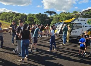 com-apoio-aereo,-estado-leva-milhares-de-insumos-hospitalares-para-regiao-de-rio-bonito-do-iguacu