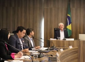 fazenda-discute-orcamento-de-r$-81,6-bilhoes-para-2026-em-audiencia-publica-na-alep