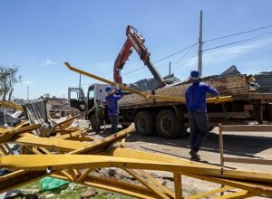 com-apoio-de-139-maquinas,-ruas-de-rio-bonito-do-iguacu-ja-estao-quase-desobstruidas