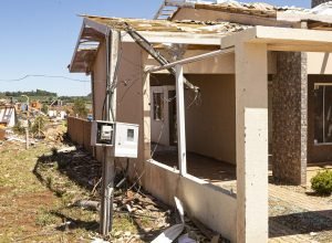 copel-vai-custear-a-reconstrucao-das-ligacoes-de-energia-dos-imoveis-de-rio-bonito-do-iguacu