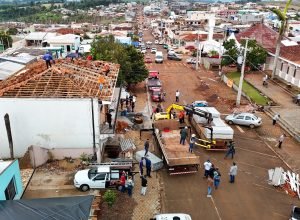 apos-tornado,-70%-dos-imoveis-de-rio-bonito-do-iguacu-ja-receberam-cobertura
