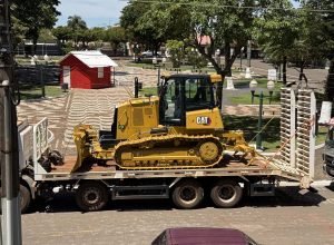 florai-compra-maquinarios-para-melhorar-estradas-rurais;-aporte-integra-pacote-de-r$-2,2-bilhoes-do-estado