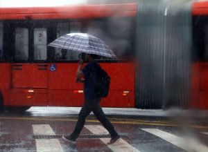 nova-frente-fria-traz-chuva-ao-parana-no-fim-de-semana