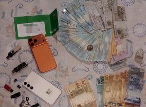 pcpr-e-pmpr-prendem-13-pessoas-e-apreendem-r$-26-mil-durante-operacao-em-rolandia