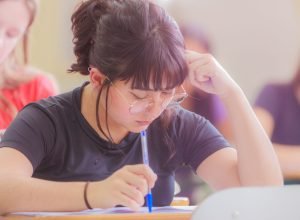 cerca-de-14-mil-candidatos-realizam-o-pss-da-universidade-estadual-de-ponta-grossa