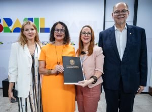 parana-firma-cooperacao-com-o-mcti-para-projetos-de-inovacao-e-transformacao-tecnologica