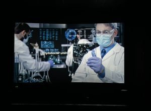 “a-saga-do-phytobacter”:-lacen-divulga-documentario-sobre-descoberta-de-bacteria-rara