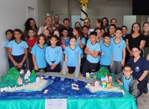 expectativa-no-litoral:-alunos-de-escola-municipal-fazem-maquete-interativa-da-ponte-de-guaratuba