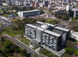 pec-que-centraliza-saldos-de-fundos-do-executivo-no-fim-de-cada-ano-e-promulgada