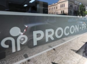 procon-pr-notifica-empresas-de-streaming-sobre-publicidade-de-bets-em-programacao-infantil