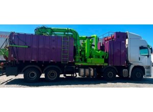 sanepar-investe-r$-1,4-milhao-na-limpeza-de-galerias-de-agua-de-chuva-para-proteger-as-praias