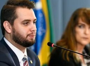 stf-mantem-prisao-de-filipe-martins-apos-audiencia-de-custodia