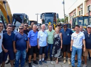 governo-do-estado-entrega-r$-3,7-milhoes-em-maquinas-agricolas-para-matinhos