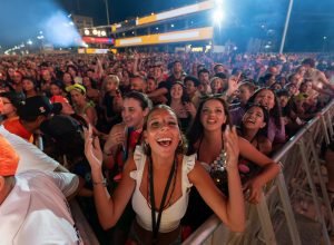 em-duas-semanas,-mais-de-1-milhao-de-pessoas-assistem-aos-shows-do-verao-maior-parana