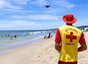 bombeiros-reforcam-prevencao-no-litoral-e-registram-12,6-mil-orientacoes-no-fim-de-semana