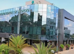 cfm-estuda-usar-enamed-para-conceder-registro-profissional