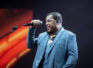 tv-parana-turismo-vai-transmitir-os-shows-de-fabio-jr.-e-raca-negra-no-verao-maior