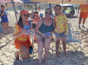 30-academicos-de-turismo-reforcam-atendimento-e-pesquisa-no-verao-maior-parana