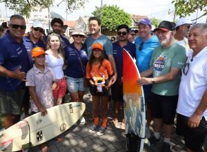 estado-inicia-obras-de-escola-de-surfe-para-atender-mais-de-600-criancas-no-litoral