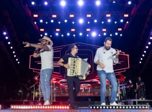 diego-&-arnaldo-abrem-ultimo-fim-de-semana-do-verao-maior-parana-com-show-ecletico-em-pontal-do-parana