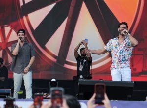 israel-&-rodolffo-encerram-em-grande-estilo-os-shows-do-verao-maior-parana-2026