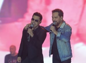 “e-o-amor”-tomou-conta-do-verao-maior-com-zeze-di-camargo&luciano,-mesmo-debaixo-de-chuva