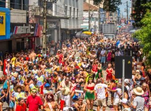 pcpr-orienta-como-proteger-o-celular-e-evitar-golpes-durante-o-carnaval