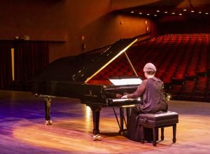 novo-piano-marca-aporte-historico-no-teatro-guaira-e-inaugura-temporada-da-osp