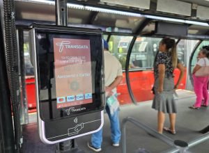 onibus-metropolitanos-passam-a-aceitar-cartoes-de-debito-e-credito-a-partir-de-segunda