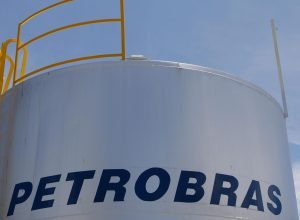 distribuidoras-pedem-mais-importacao-de-diesel-pela-petrobras