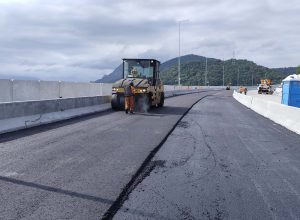 comecam-as-obras-de-pavimentacao-do-tabuleiro-da-ponte-de-guaratuba
