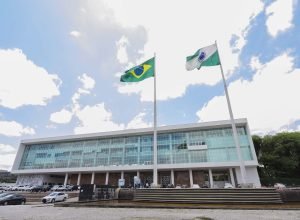 parana-anuncia-investimento-de-r$-1,6-bilhao-para-valorizacao-dos-servidores-publicos