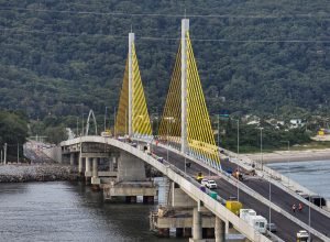 faltam-15-dias-para-a-inauguracao:-ponte-de-guaratuba-recebe-juntas-de-dilatacao