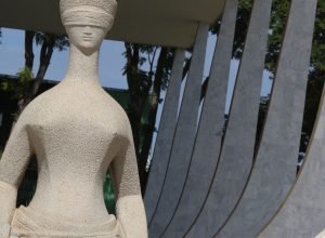 fachin-cria-grupo-de-trabalho-para-revisar-penduricalhos-de-juizes