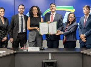 agu-garante-posse-de-servidora-exonerada-do-itamaraty-por-banca-racial