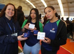 sanepar-distribui-mil-coletores-de-oleo-usado-em-evento-educativo-em-piraquara