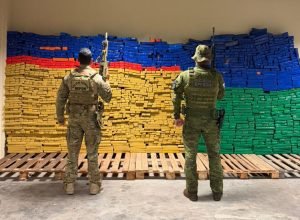 acoes-integradas-da-pmpr-e-policia-federal-apreendem-2,7-toneladas-de-maconha
