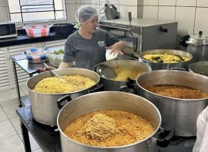 estado-reforca-capacitacao-de-7,9-mil-profissionais-da-alimentacao-escolar