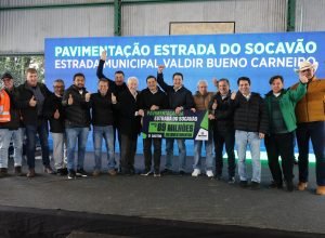 governador-autoriza-inicio-das-obras-de-pavimentacao-da-estrada-do-socavao,-em-castro