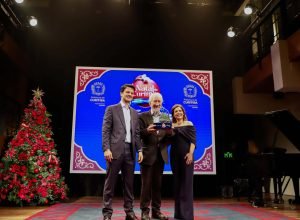 150-atracoes:-piana-participa-do-lancamento-da-programacao-do-natal-de-curitiba-2026