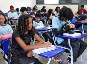 estudantes-nascidos-em-maio-e-junho recebem-1a-parcela-do-pe-de-meia