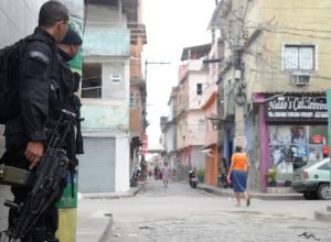 castro-diz-que-stf-retirou-barreiras-em-decisao-da-adpf-das-favelas
