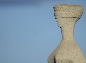 moraes-multa-filipe-martins-em-r$-20-mil-por-postagem-de-advogado